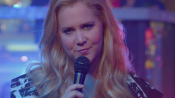 A still of actor Amy Schumer performing in a tv show produced by RISD alum Ryan Cunningham