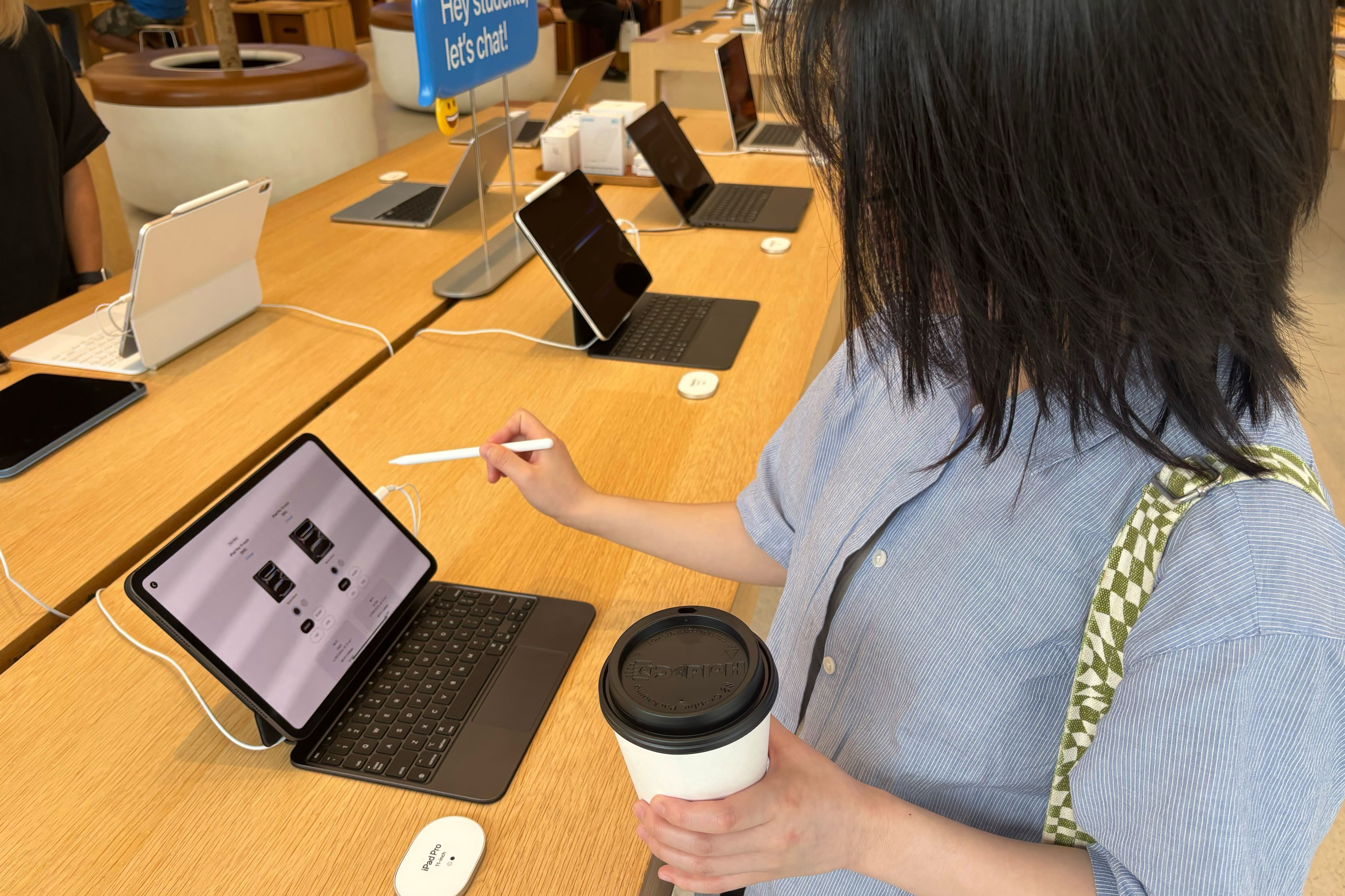 student intern at the Apple store interface
