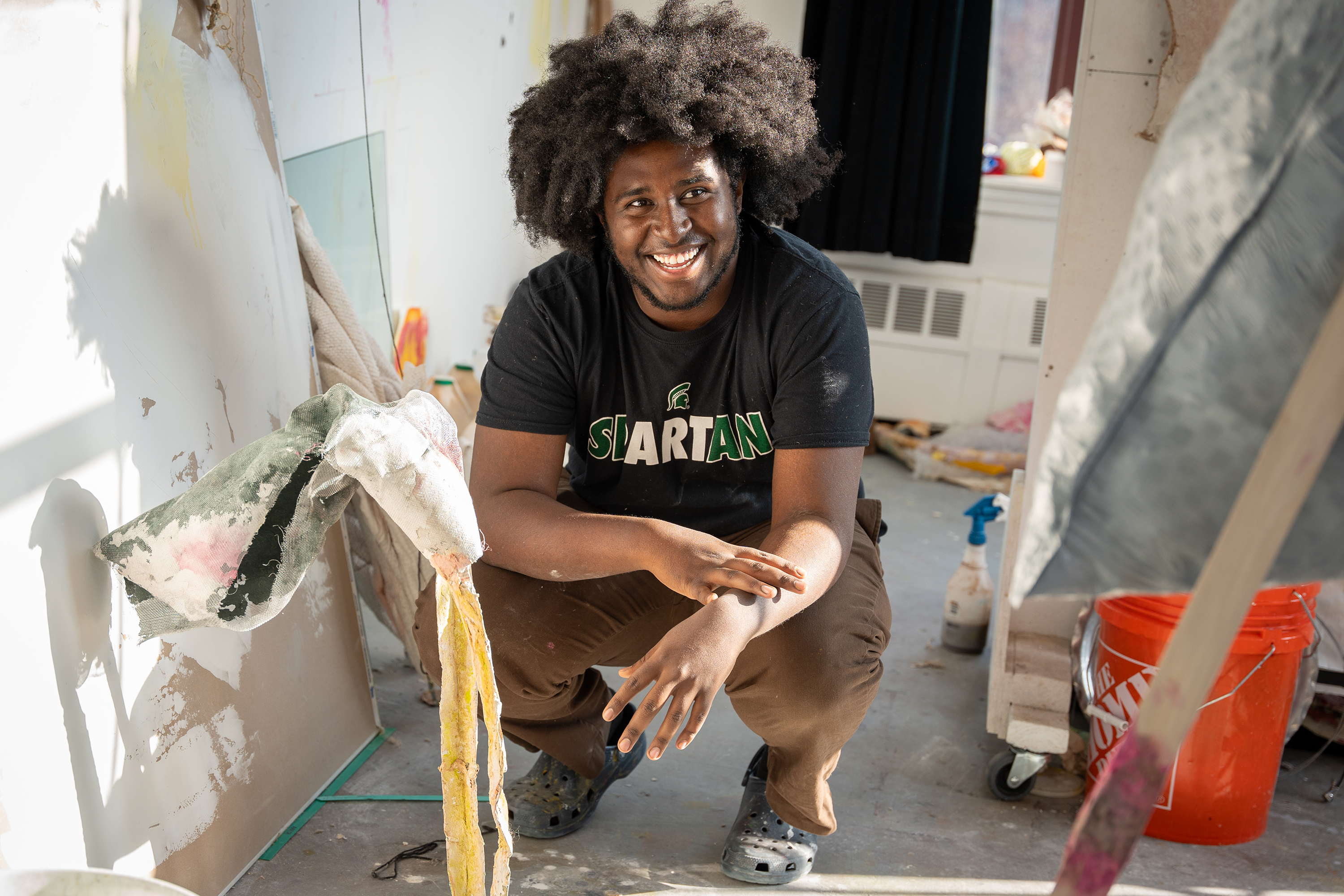 Presidential Fellow Nahom Ghebredngl in his studio